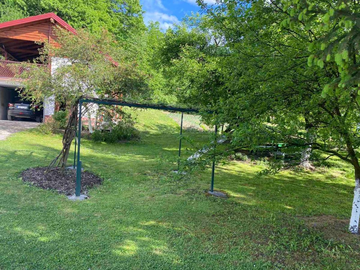 Apartment Green Oasis - Free Parking, Fruit Garden, Gratis Fruit, Bbq, Capacity Max 4 People