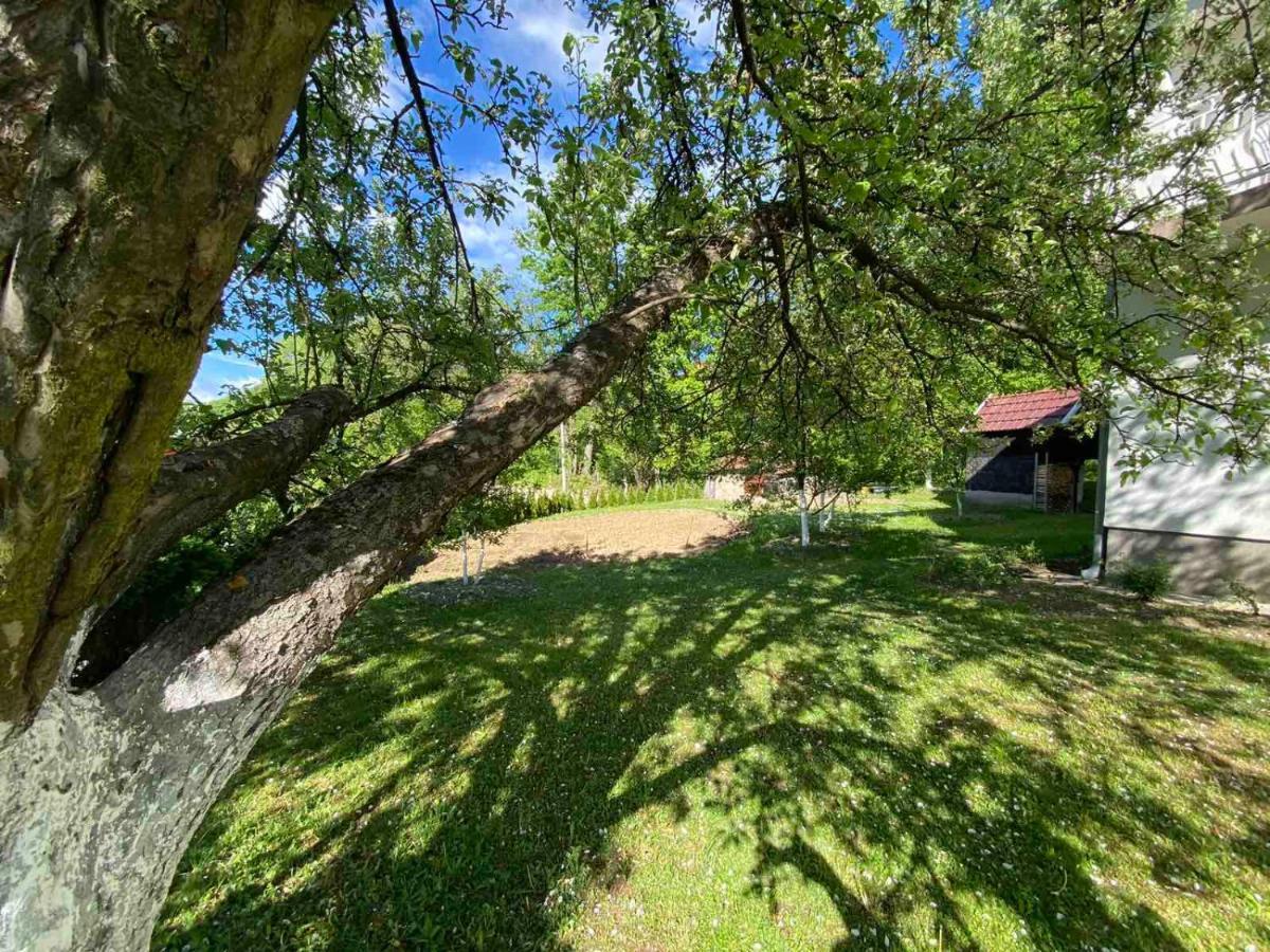 Apartment Green Oasis - Free Parking, Fruit Garden, Gratis Fruit, Bbq, Capacity Max 4 People