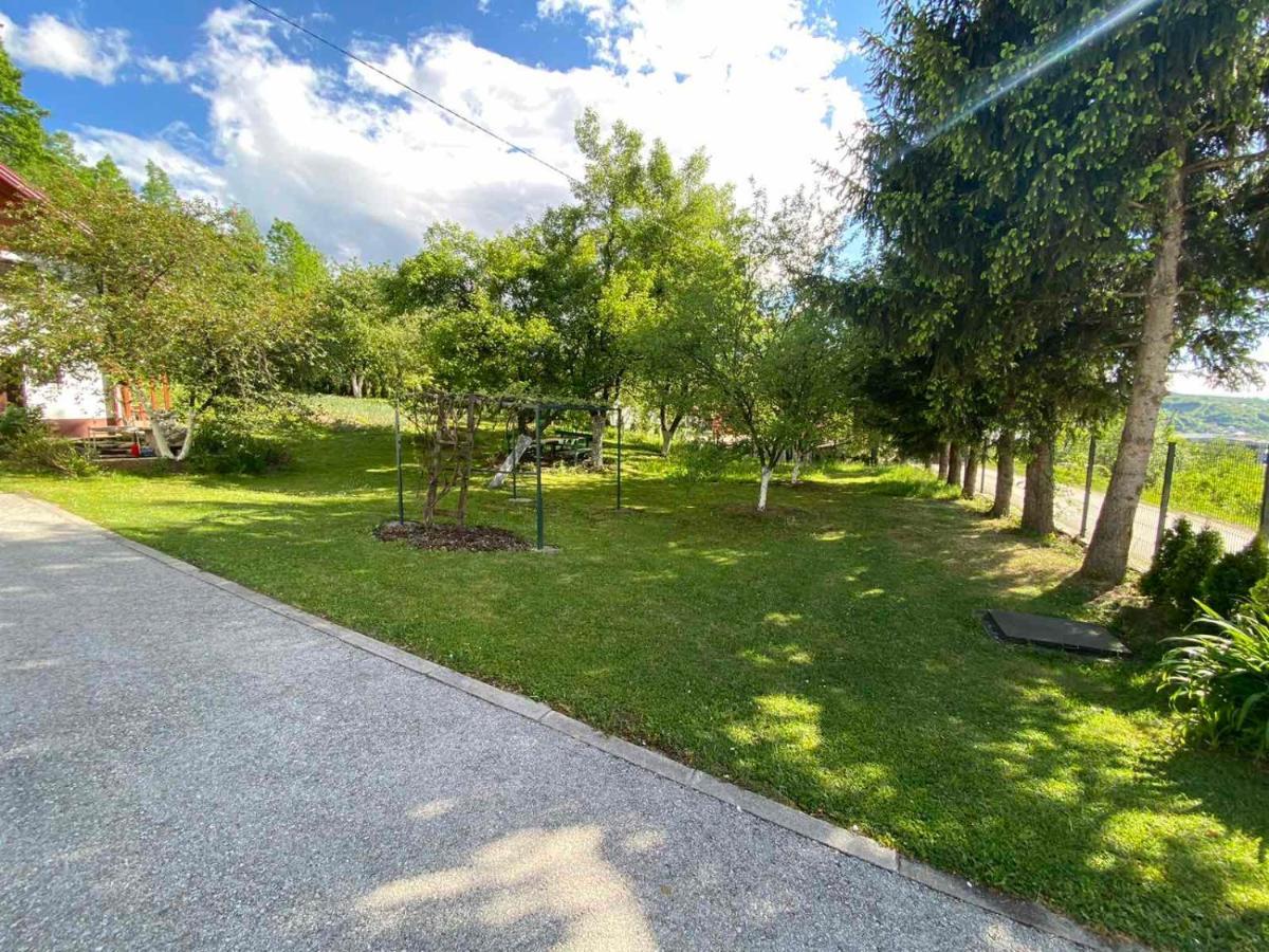 Green Oasis - Free Parking, Fruit Garden, Gratis Fruit, Bbq, Capacity Max 4 People Apartment *